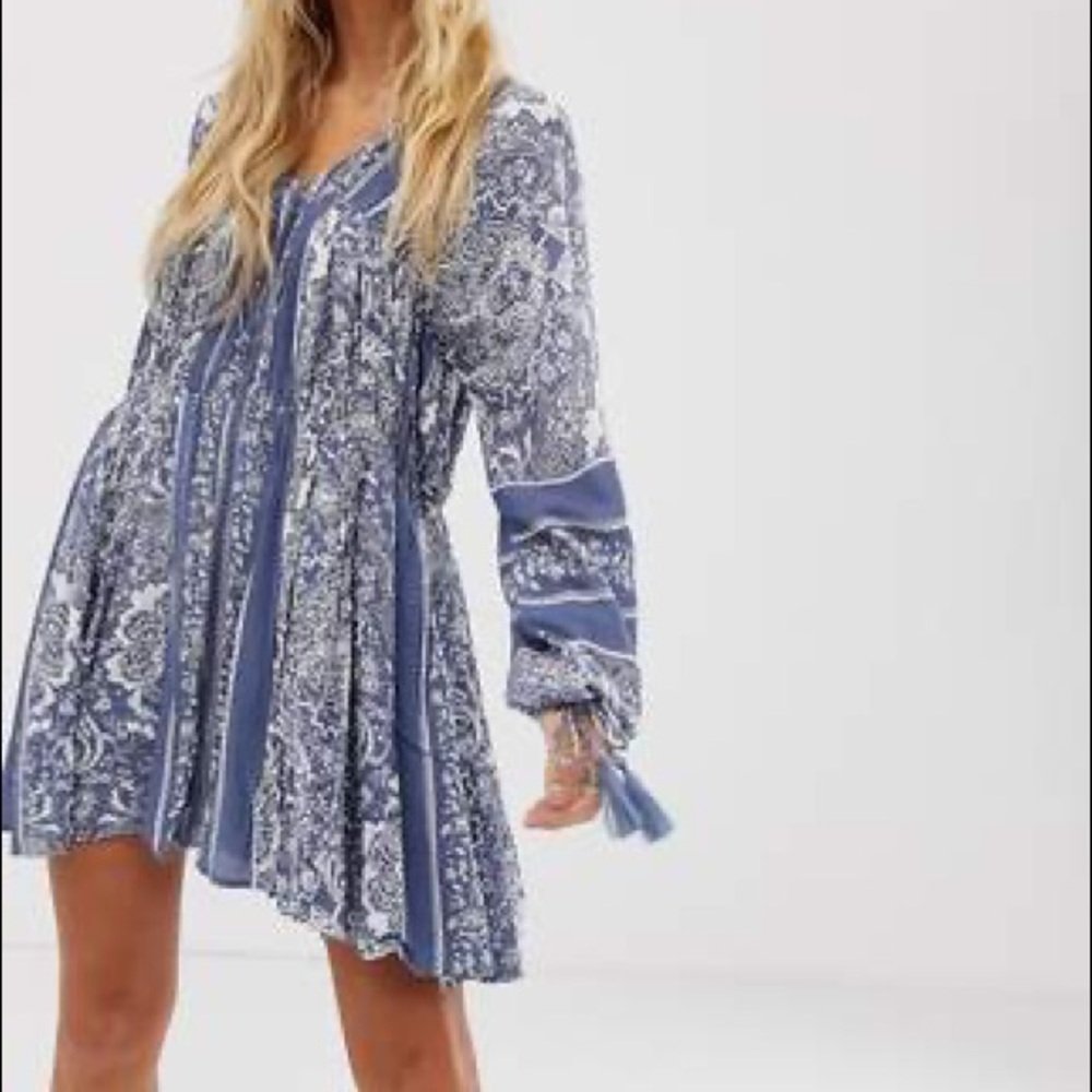 En Creme Blue Dress